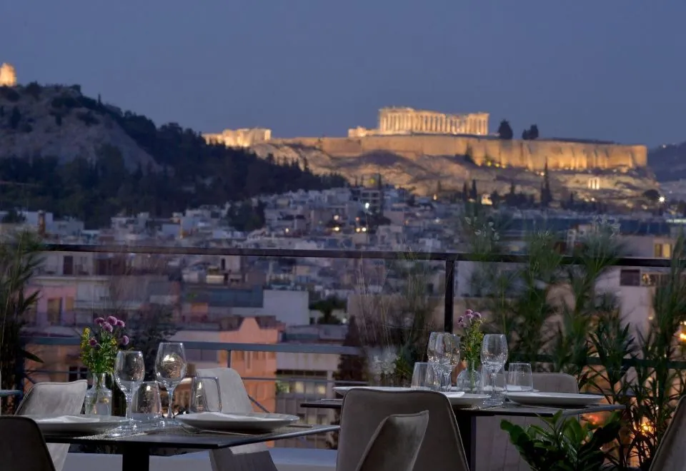 Athenaeum Smart Hotel