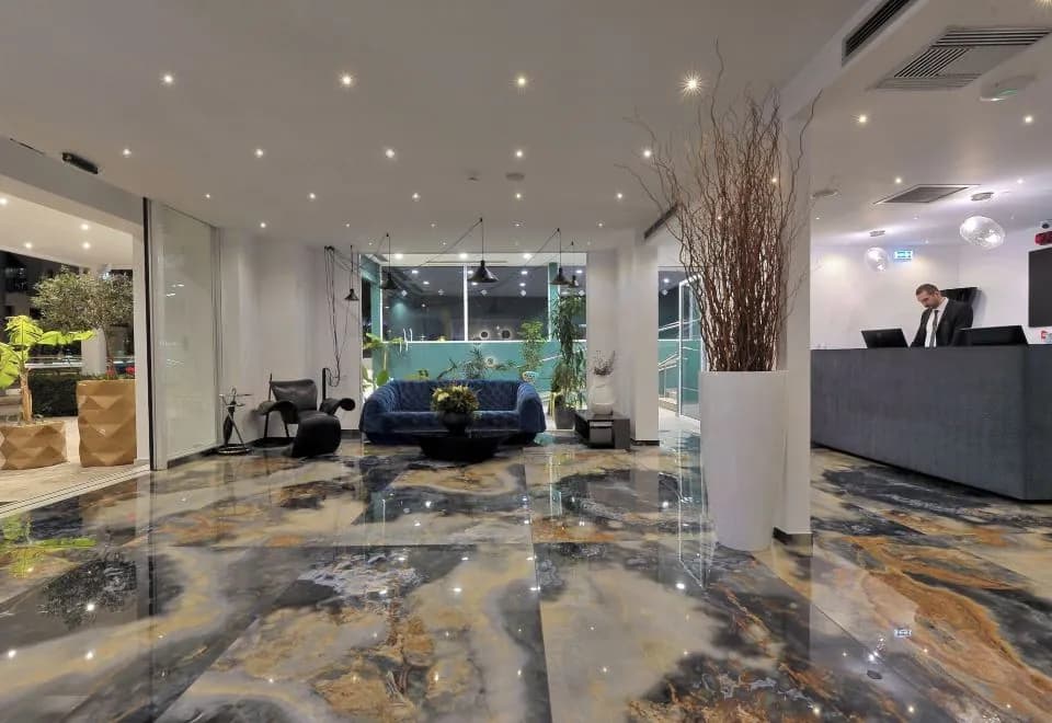 Athenaeum Smart Hotel