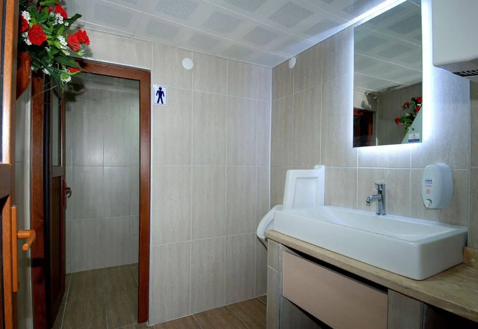 Lara Diamond Hotel