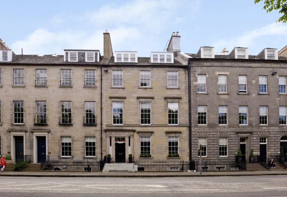 Destiny Scotland - Q-Residence