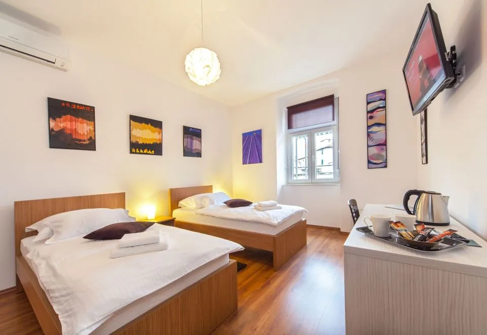 Marmontova Luxury Rooms