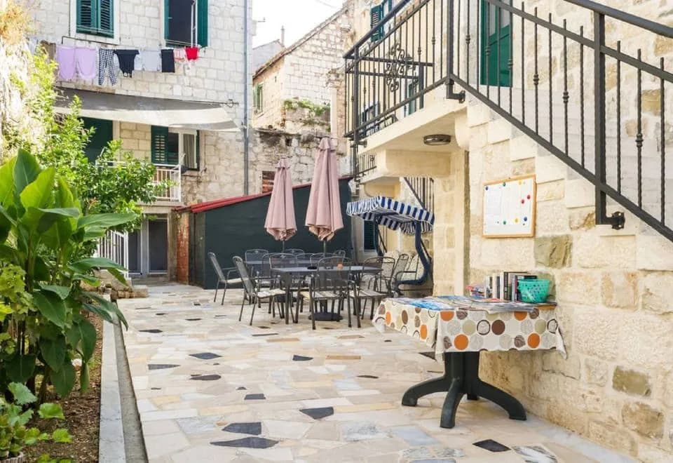 Peruzovic Rooms & Apartments