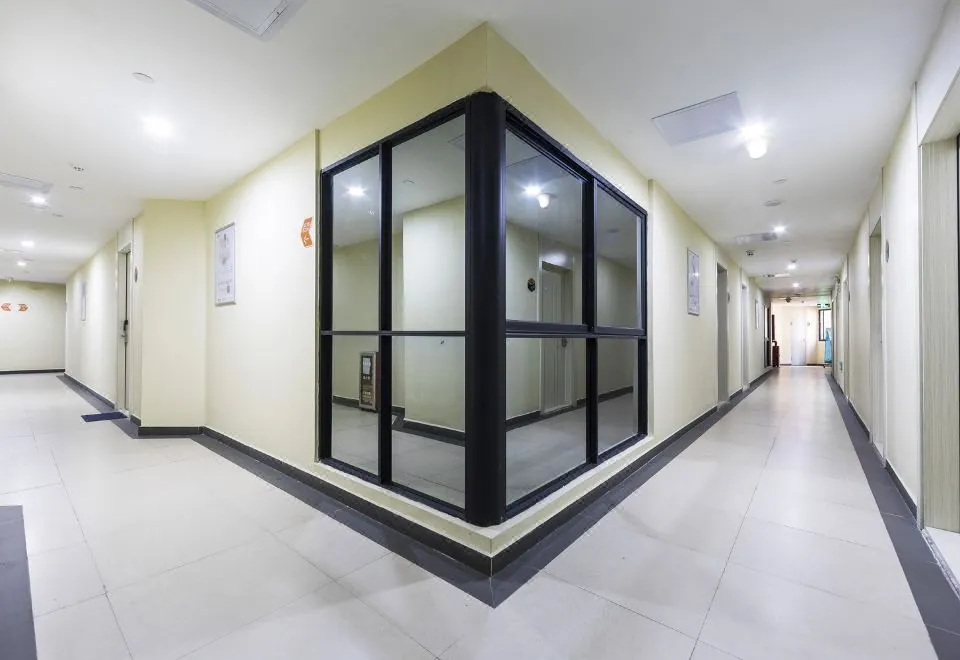 Rubik's Cube Apartment (Guangzhou Tower Chigang Subway Station)