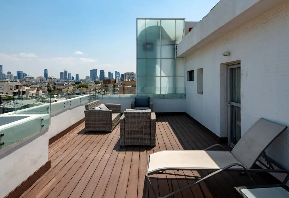 Play Seaport Suite Hotel TLV