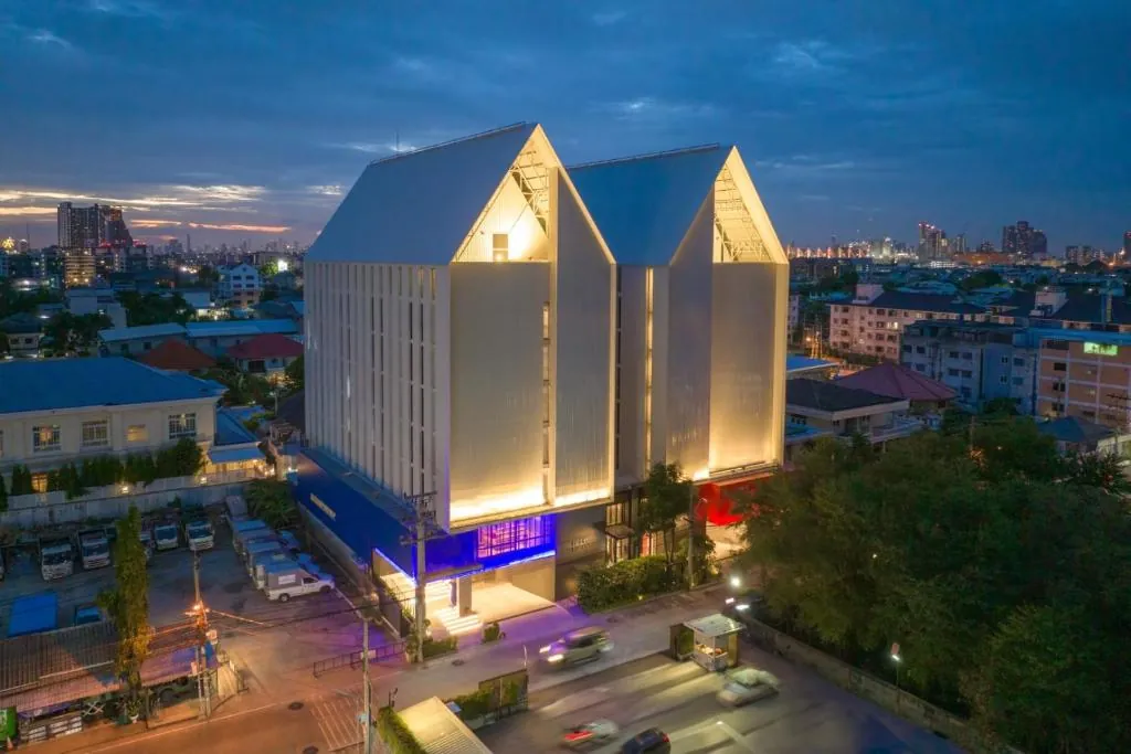 Blue Hippo Hotel