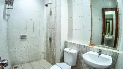 Summer Season Boutique Hotel