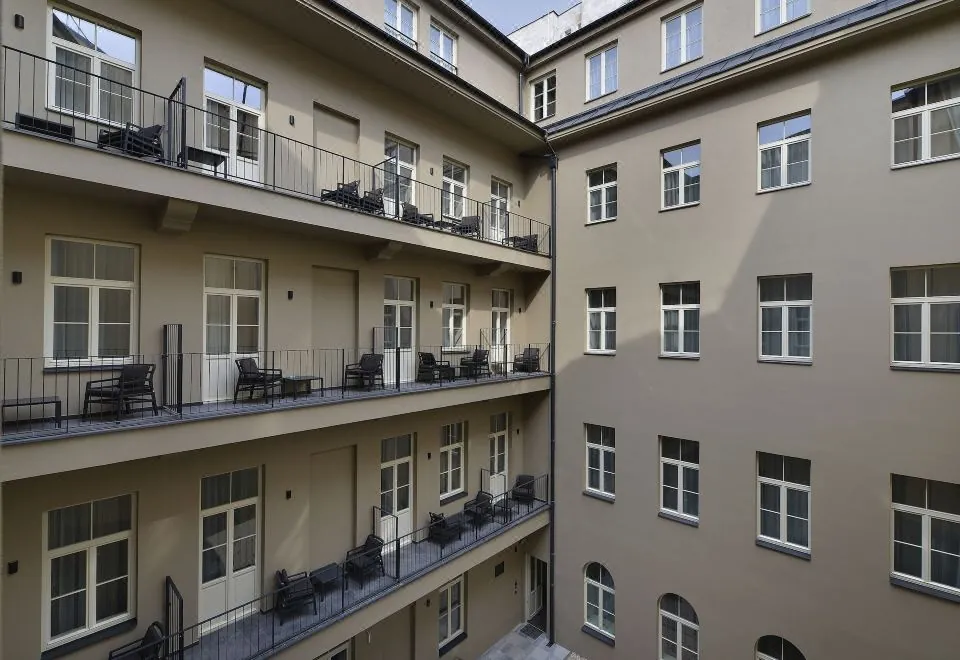 EA Hotel New Town
