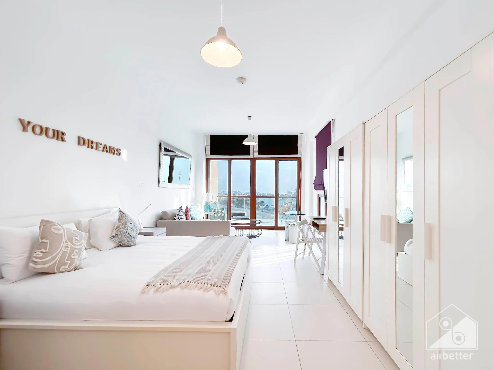 Luxurious  Studio with breath-taking Palm Views