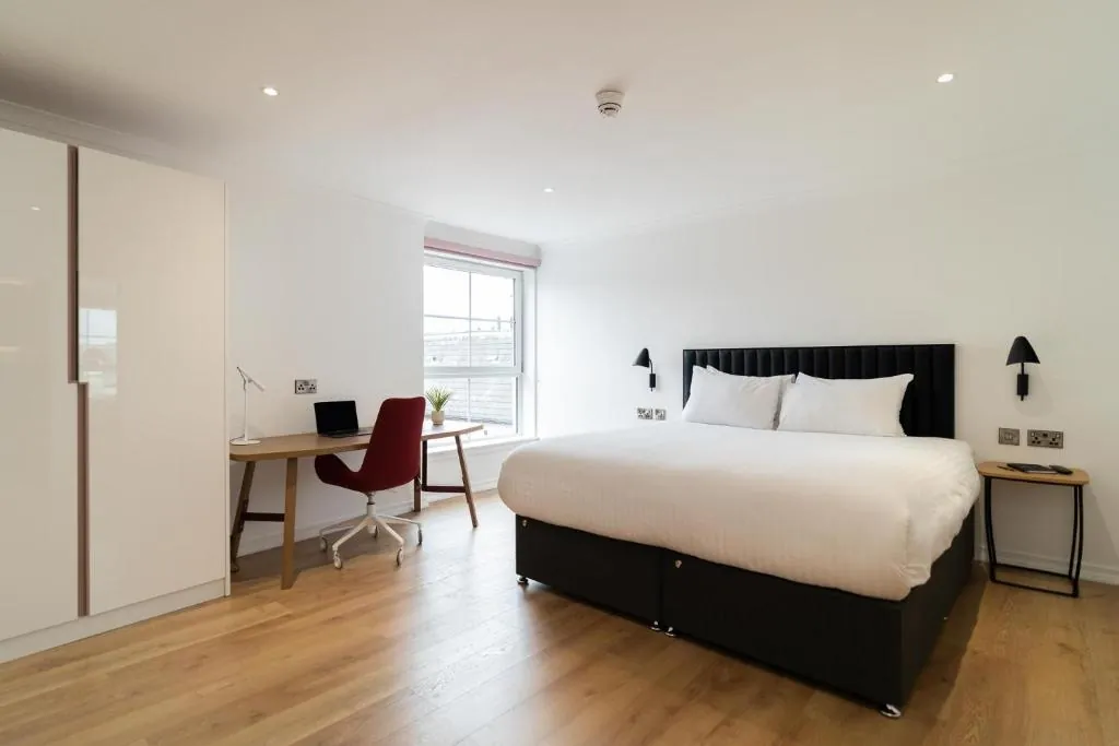 PREMIER SUITES Edinburgh Fountain Court