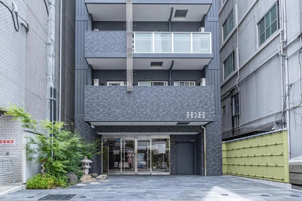 H2H Shinsaibashi