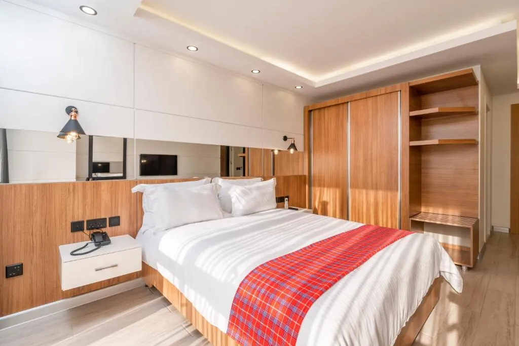Maa Hotel & Suites