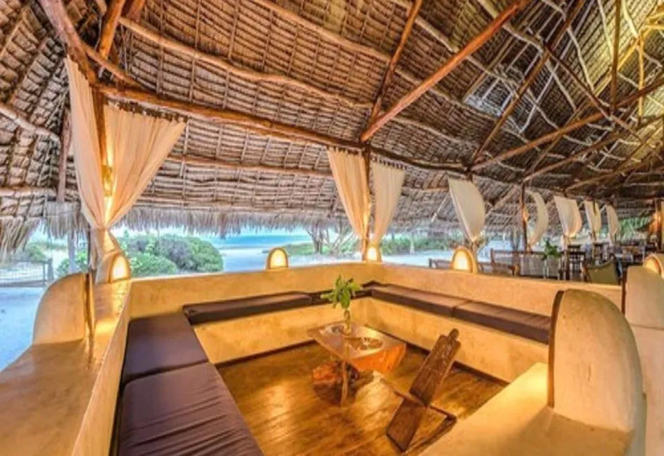 Hakuna Majiwe Beach Lodge