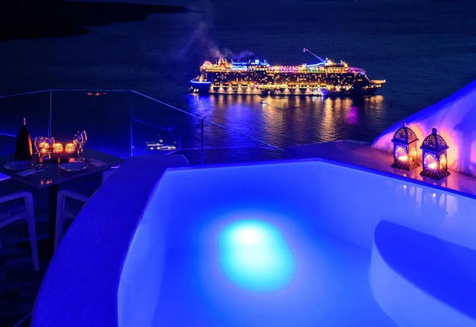 Fira Deep Blue Suites