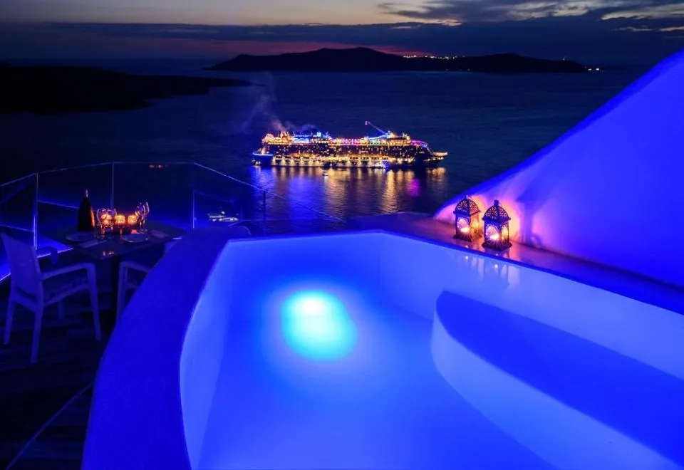 Fira Deep Blue Suites