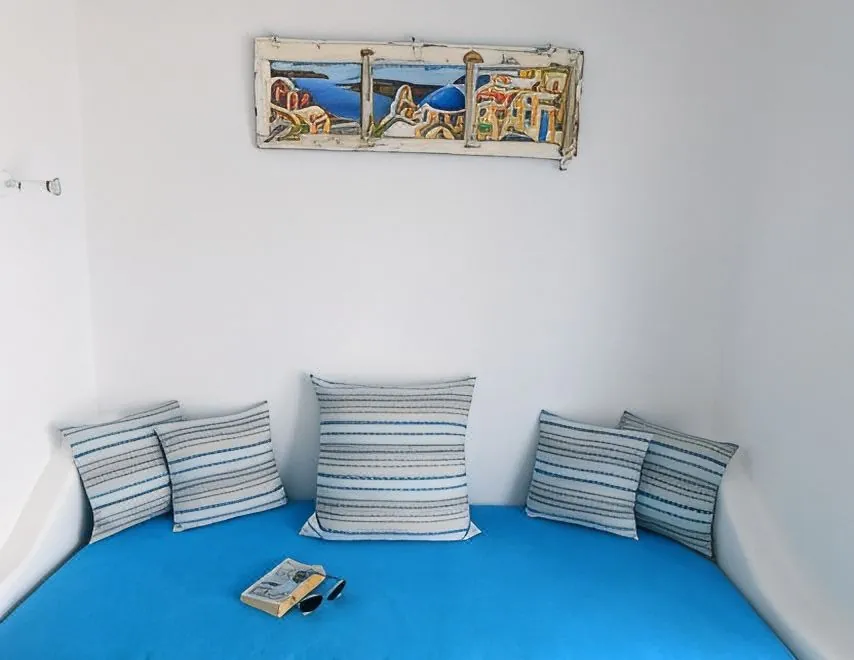 Fira Deep Blue Suites