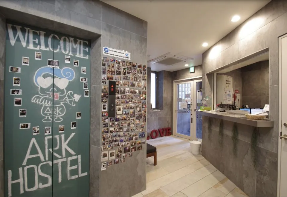 Ark Hostel & Cafe Dining
