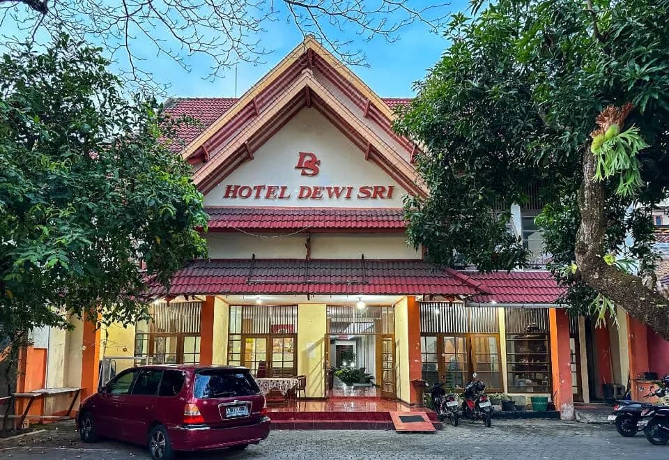 OYO 759 Hotel Dewi Sri
