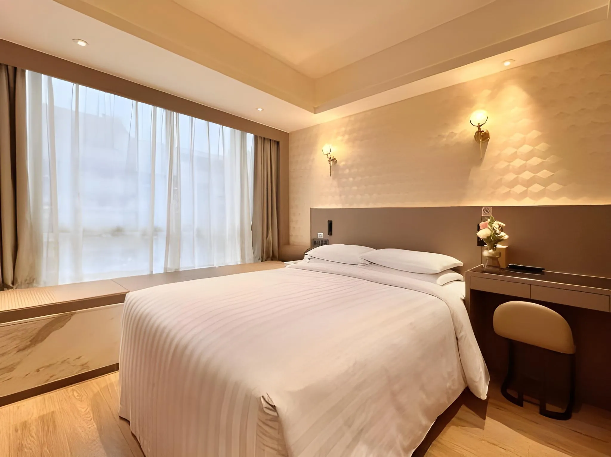 China Dragon Hotel