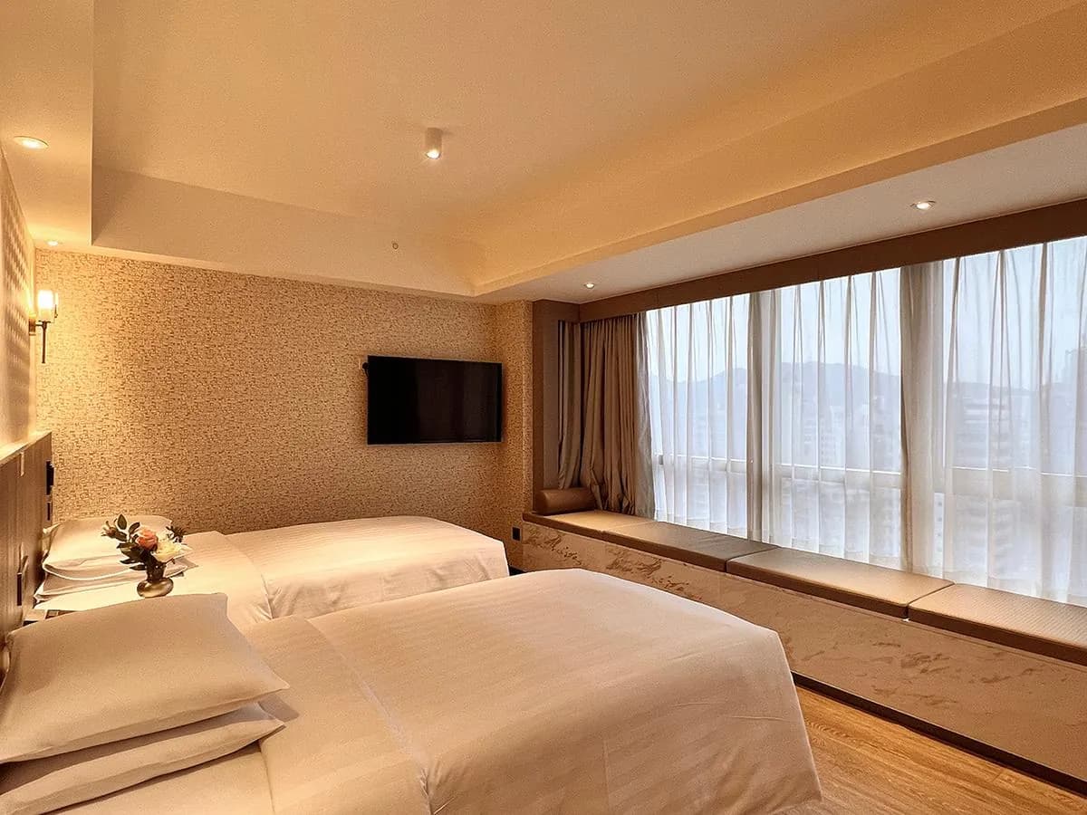 China Dragon Hotel