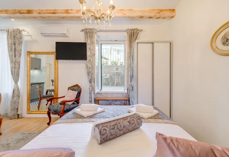 Le Monde Luxury Accommodation