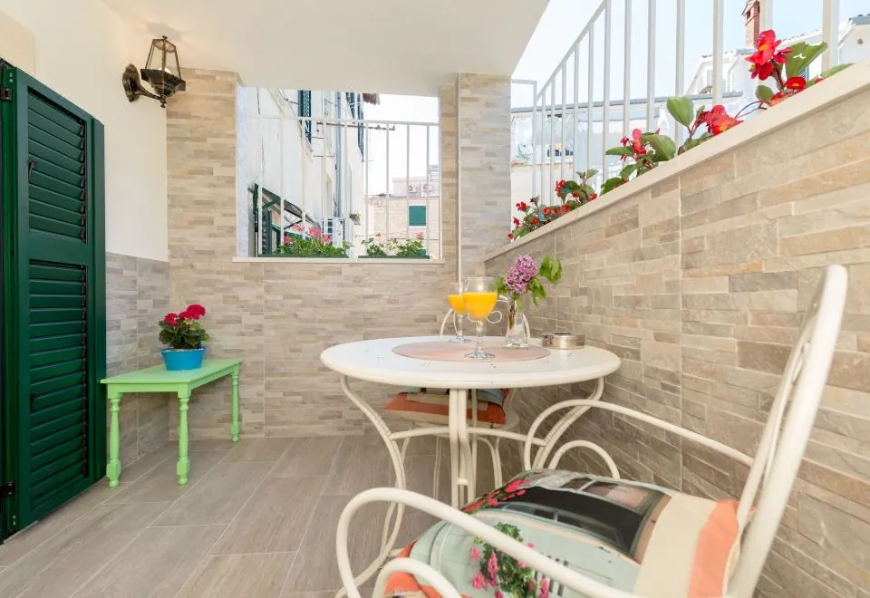 Le Monde Luxury Accommodation