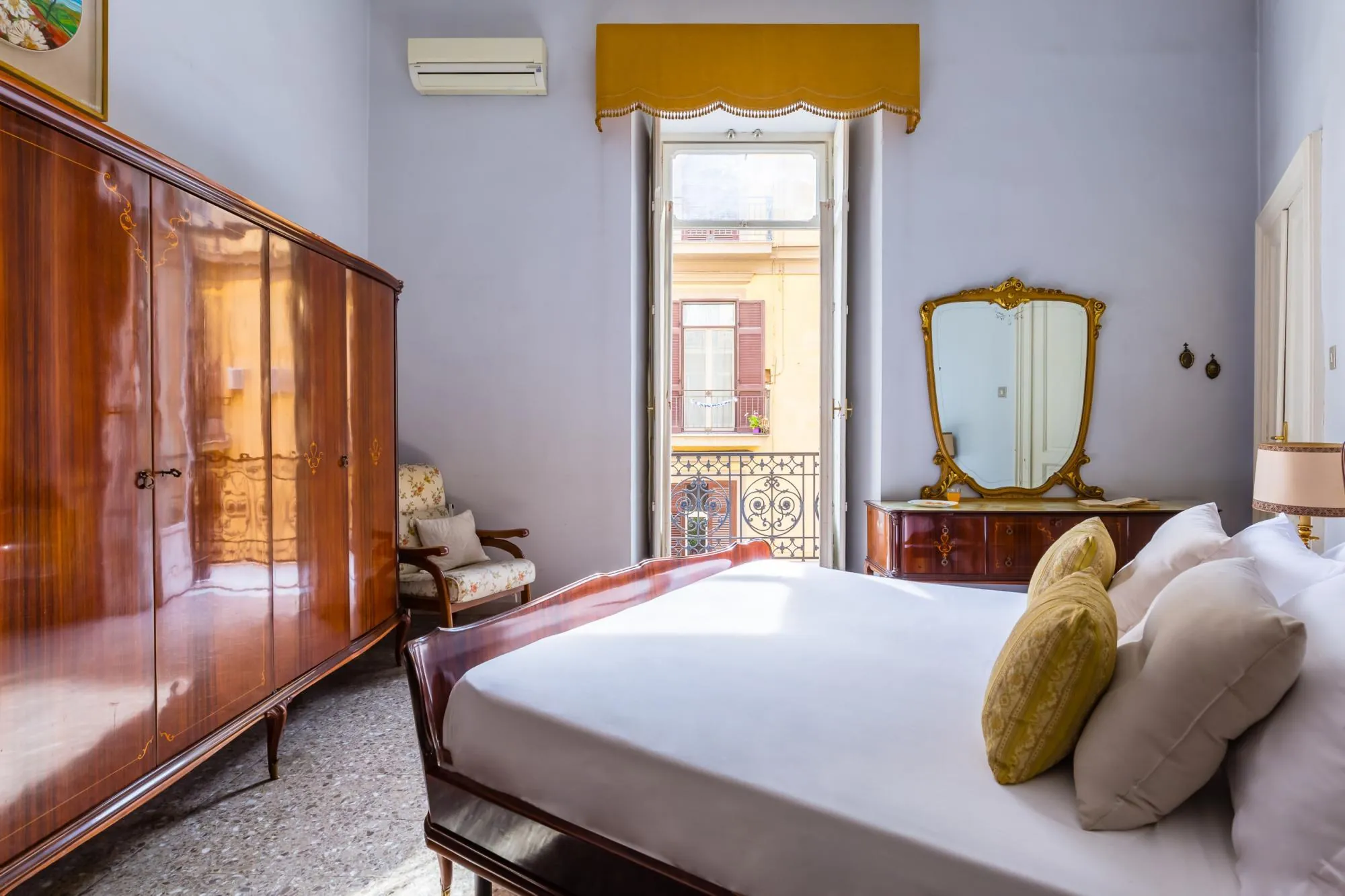 Rettifilo Family Apartment by Wonderful Italy