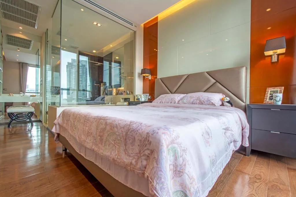 Luxury 1Bed 1Bath 300m BTS Phrom Phong, Emporium