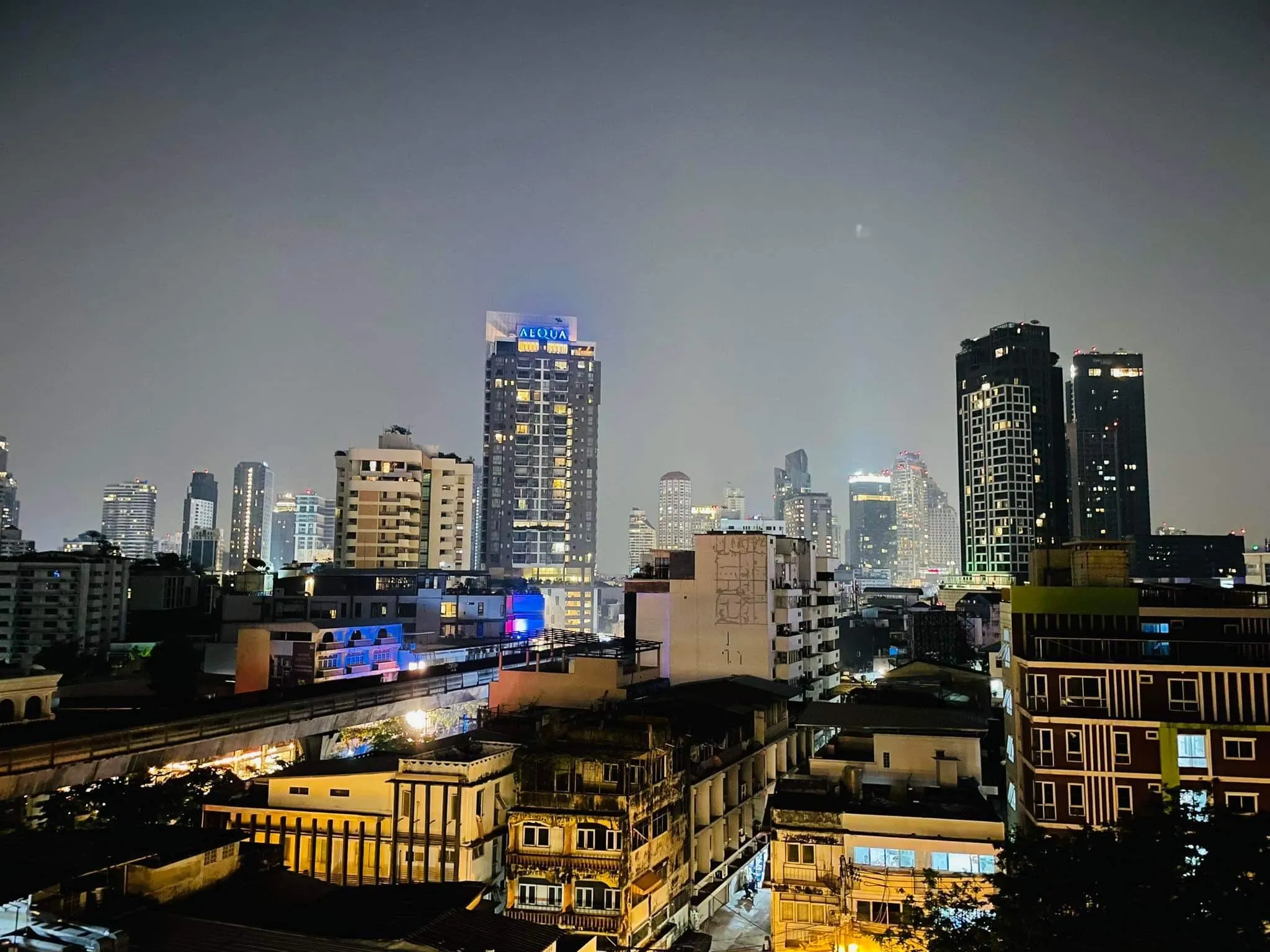 Luxury 1Bed 1Bath 300m BTS Phrom Phong, Emporium