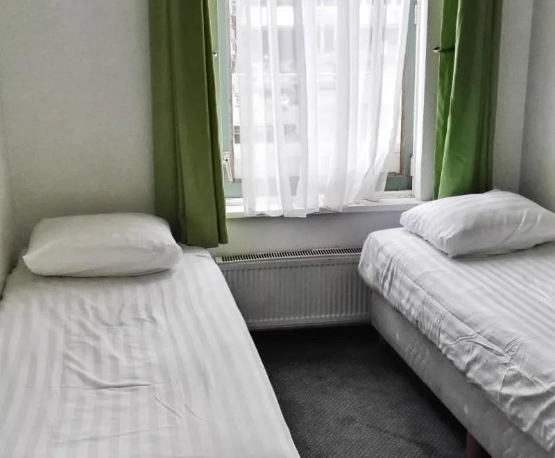 Rembrandt Square Hotel