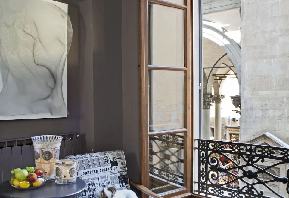 Porcellino Gallery Art Boutique BB