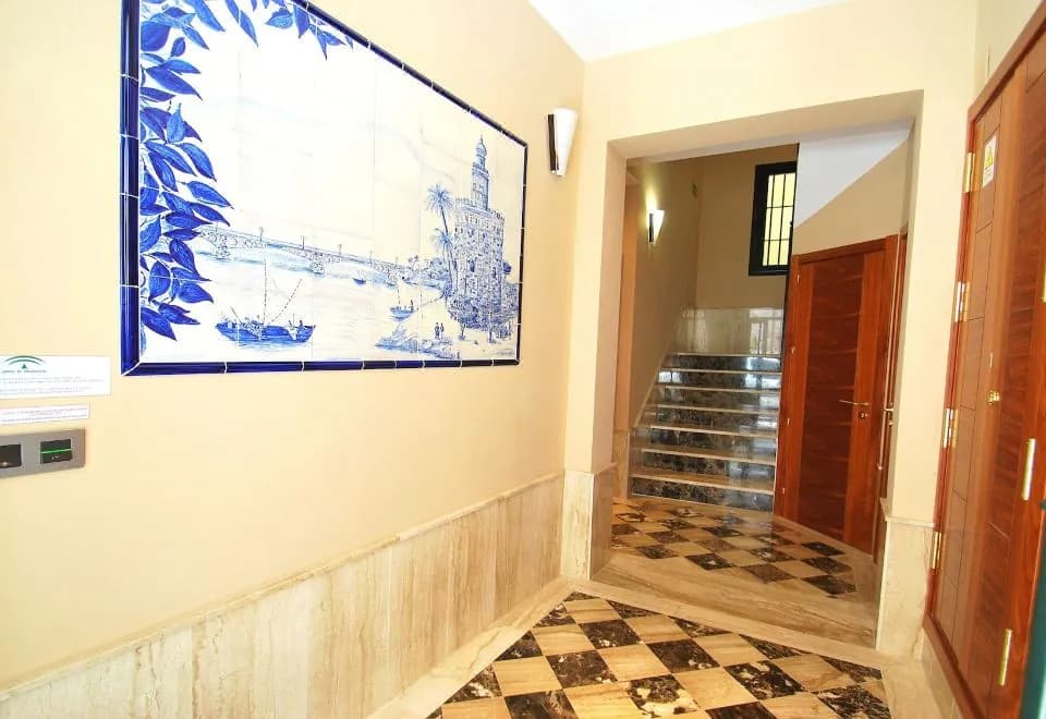 Apartamentos Living Sevilla Centro Maestranza