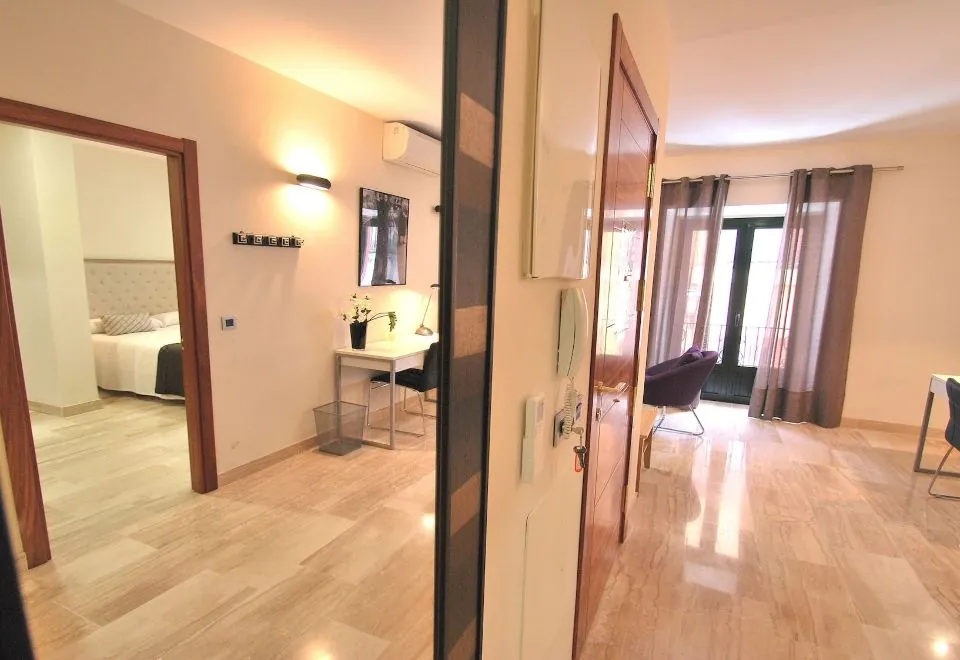 Apartamentos Living Sevilla Centro Maestranza