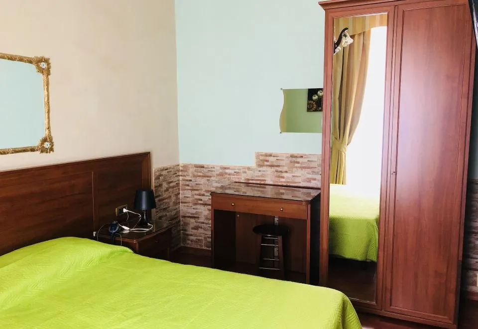 Hotel Iris