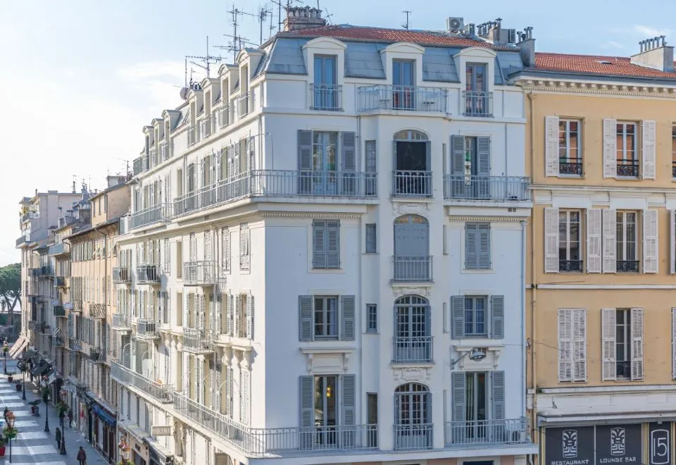 Le Dortoir Multi Storey Luxury Suites