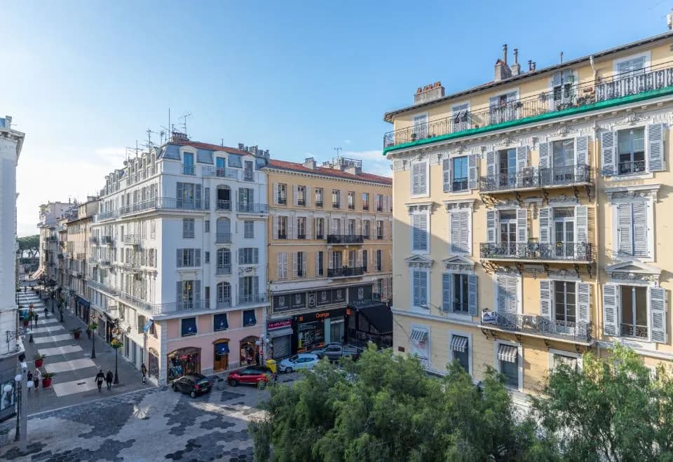 Le Dortoir Multi Storey Luxury Suites