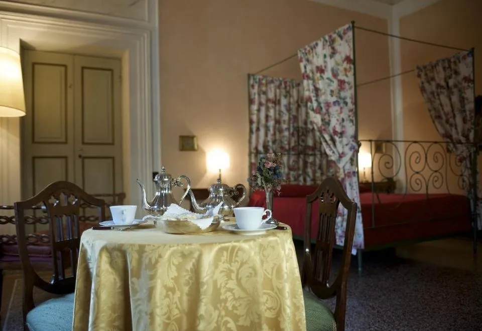 Palazzo Tucci Residenza d'Epoca