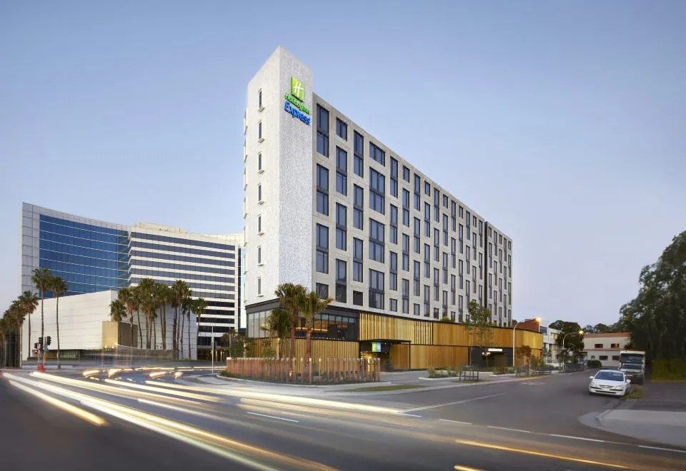Holiday Inn Express Sydney Airport, an IHG Hotel