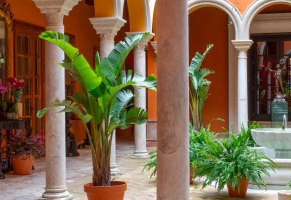 Hotel Casa Del Poeta