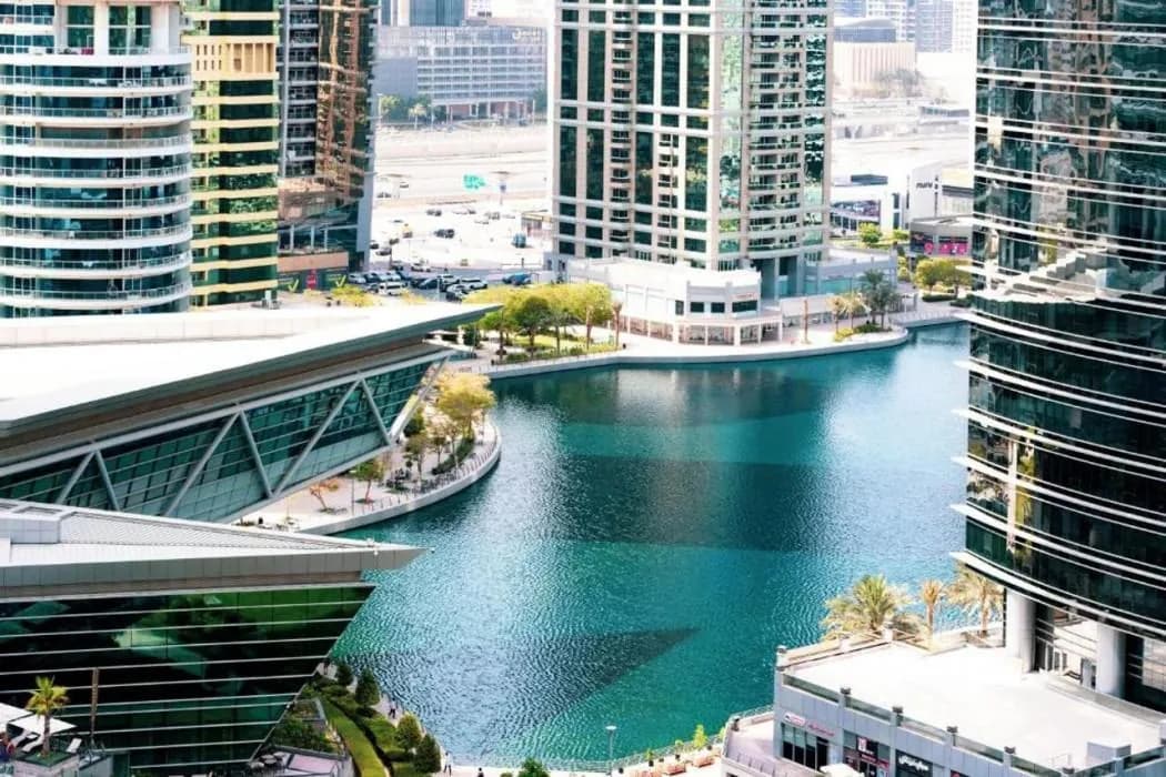 SONGS OF THE LAKE – BONNINGTON TOWER JLT By Lagom Vacation Home LLC