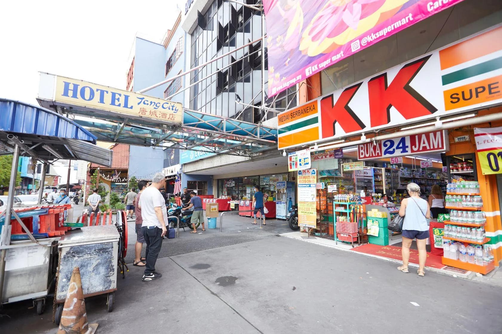 Tang City Hotel, Petaling Street, Merdeka PNB 118 Tower