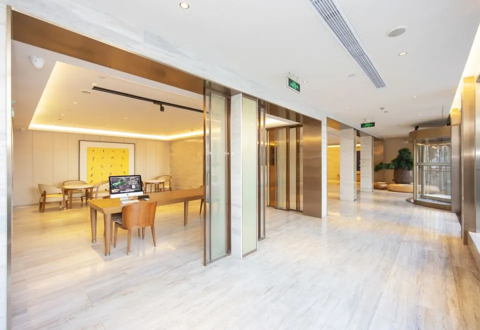 Ji Hotel (Shanghai Kangqiao Hunan Road)