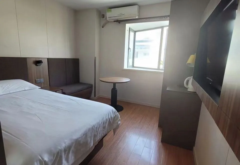 Shanghai Xinlun Hotel