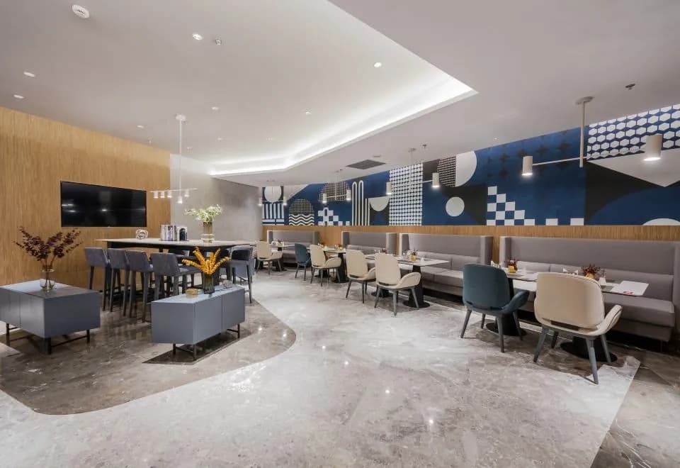 Ai Fei Hotel (Shanghai Xintiandi Lujiabang Road Metro Station)