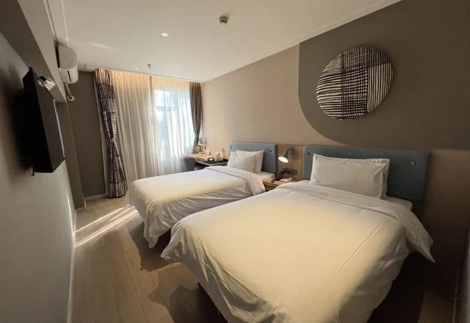 Home Inn (Shanghai Changshou Road Shaanxi North Road)