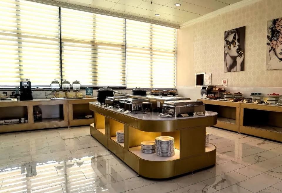 Magnificent International Hotel(Xintiandi People’s Square)