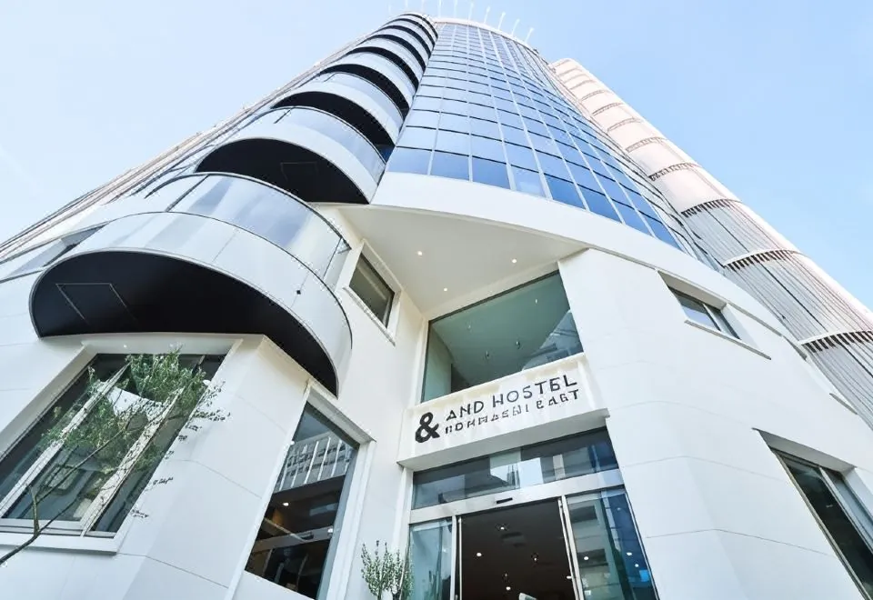 &and Hostel Hommachi East