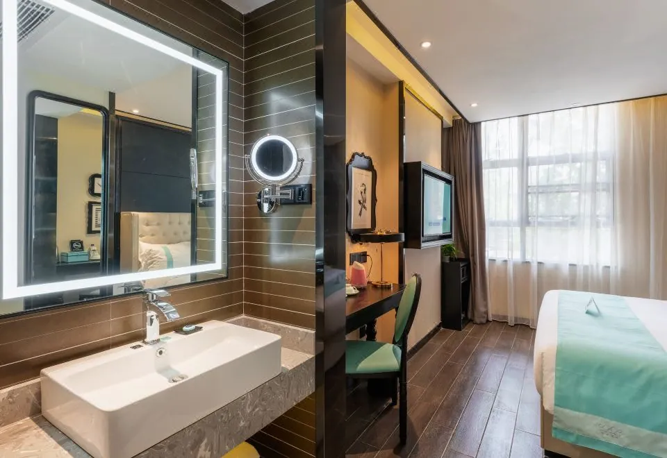 Xi'an Hotel (Guangzhou Tapazhou Convention and Exhibition Center Store)