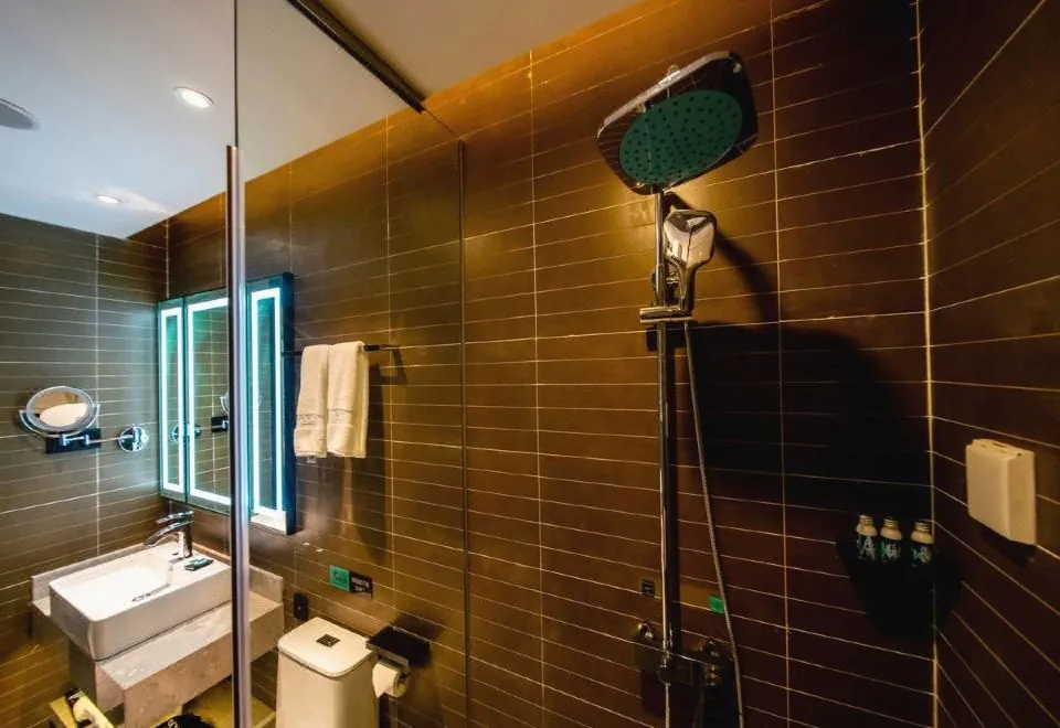 Xi'an Hotel (Guangzhou Tapazhou Convention and Exhibition Center Store)