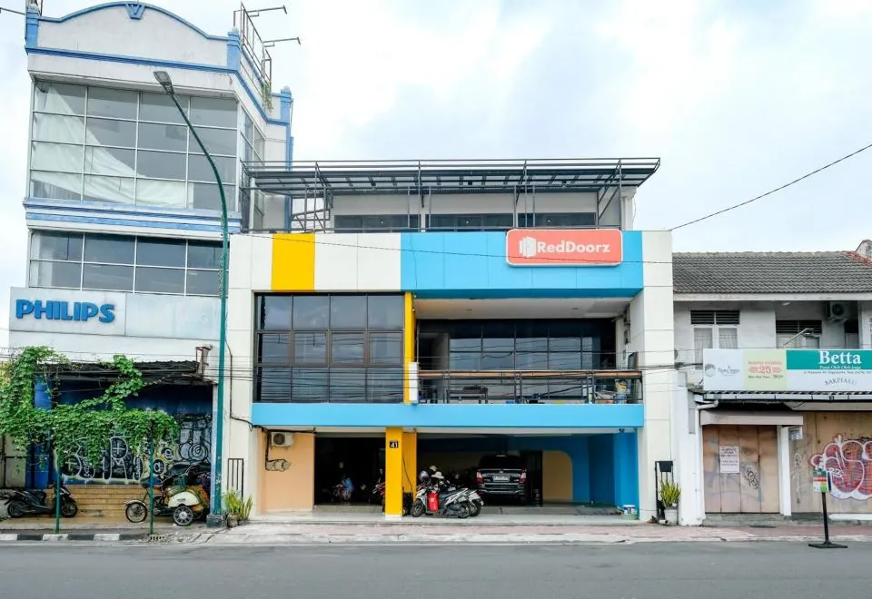 RedDoorz Near Malioboro Mall 2