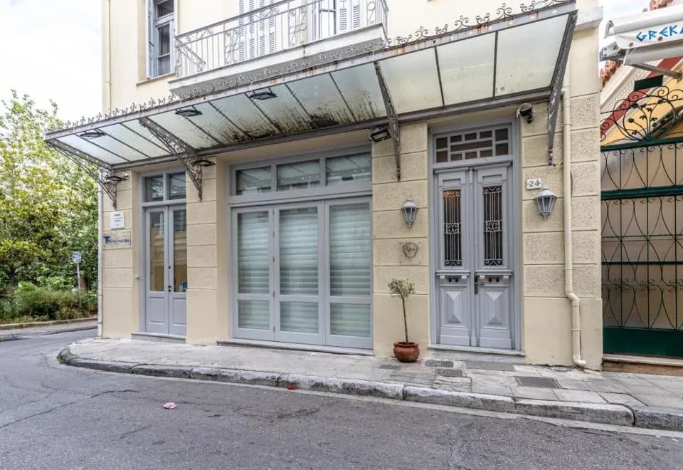 Kyria Boutique House